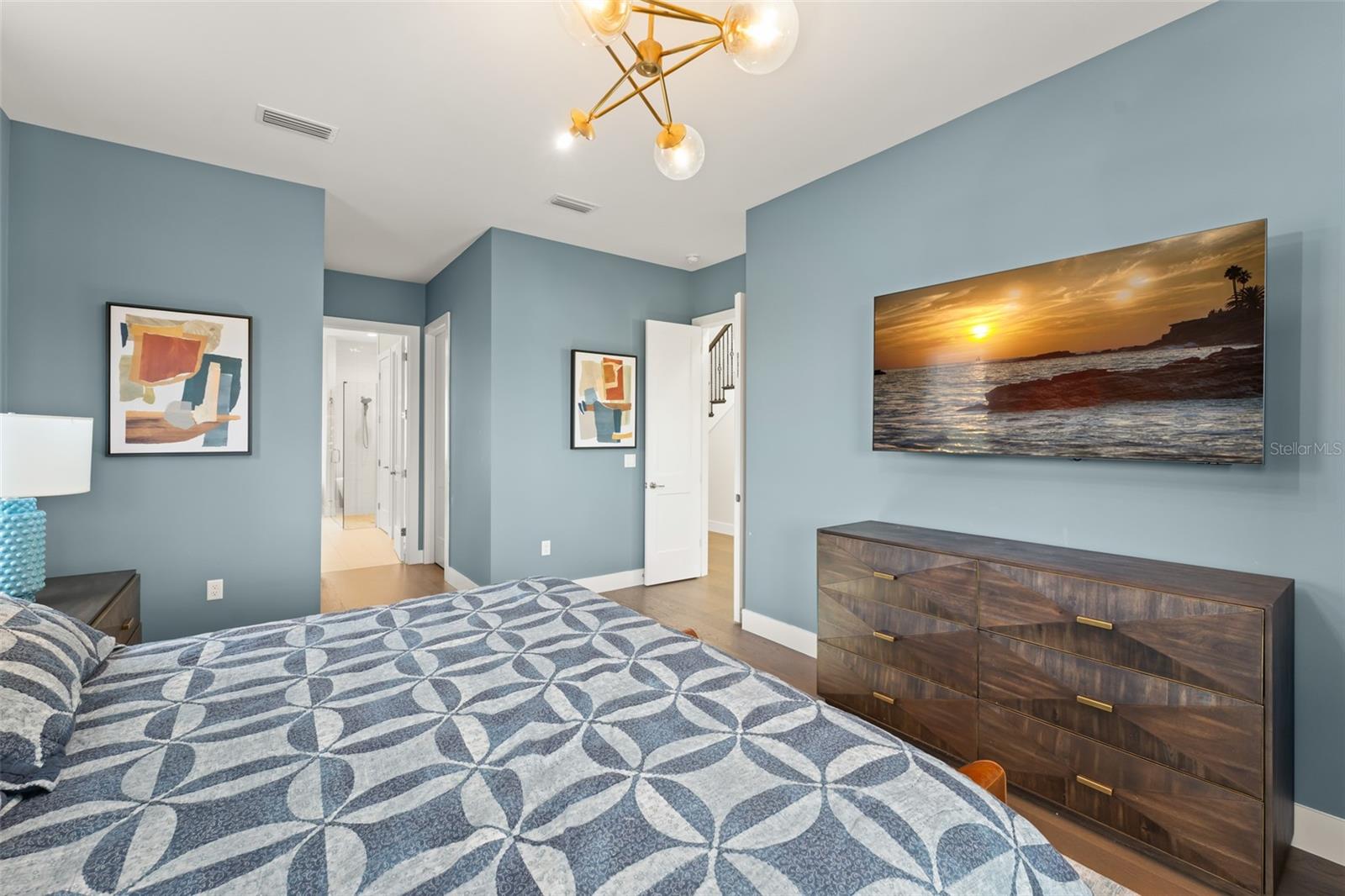 Image 21 of 56 For 16030 Vetta Drive