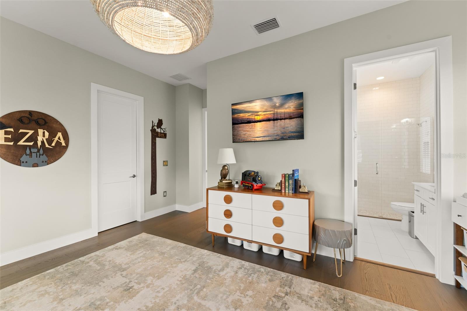 Image 34 of 56 For 16030 Vetta Drive