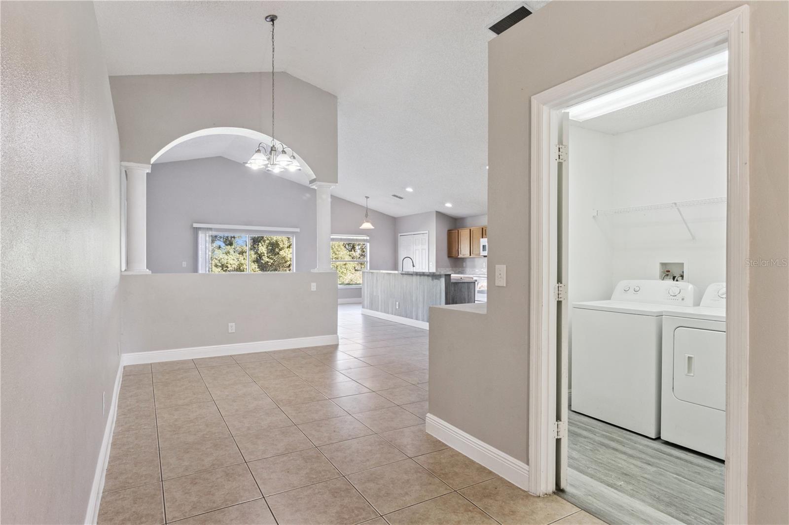 Image 10 of 33 For 1055 Bluegrass Drive