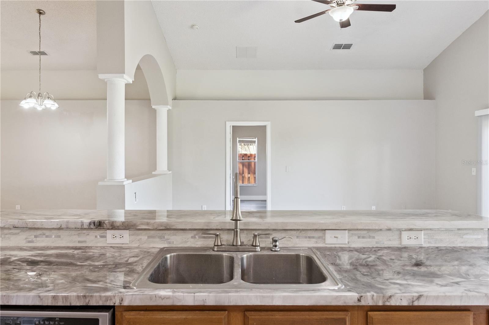 Image 18 of 33 For 1055 Bluegrass Drive