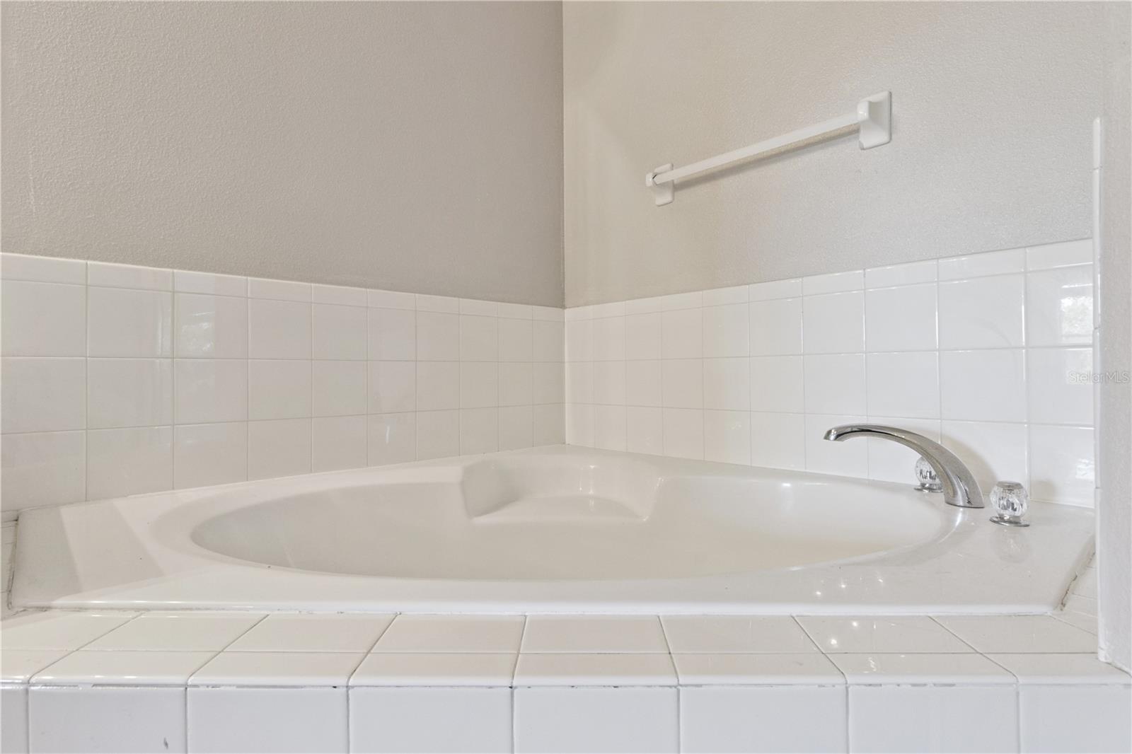 Image 31 of 33 For 1055 Bluegrass Drive