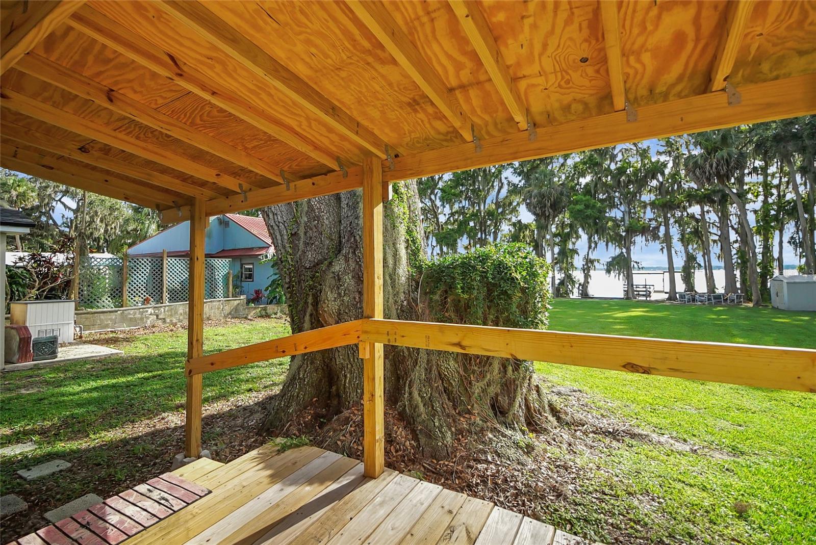 Image 10 of 39 For 30523 Orange Drive