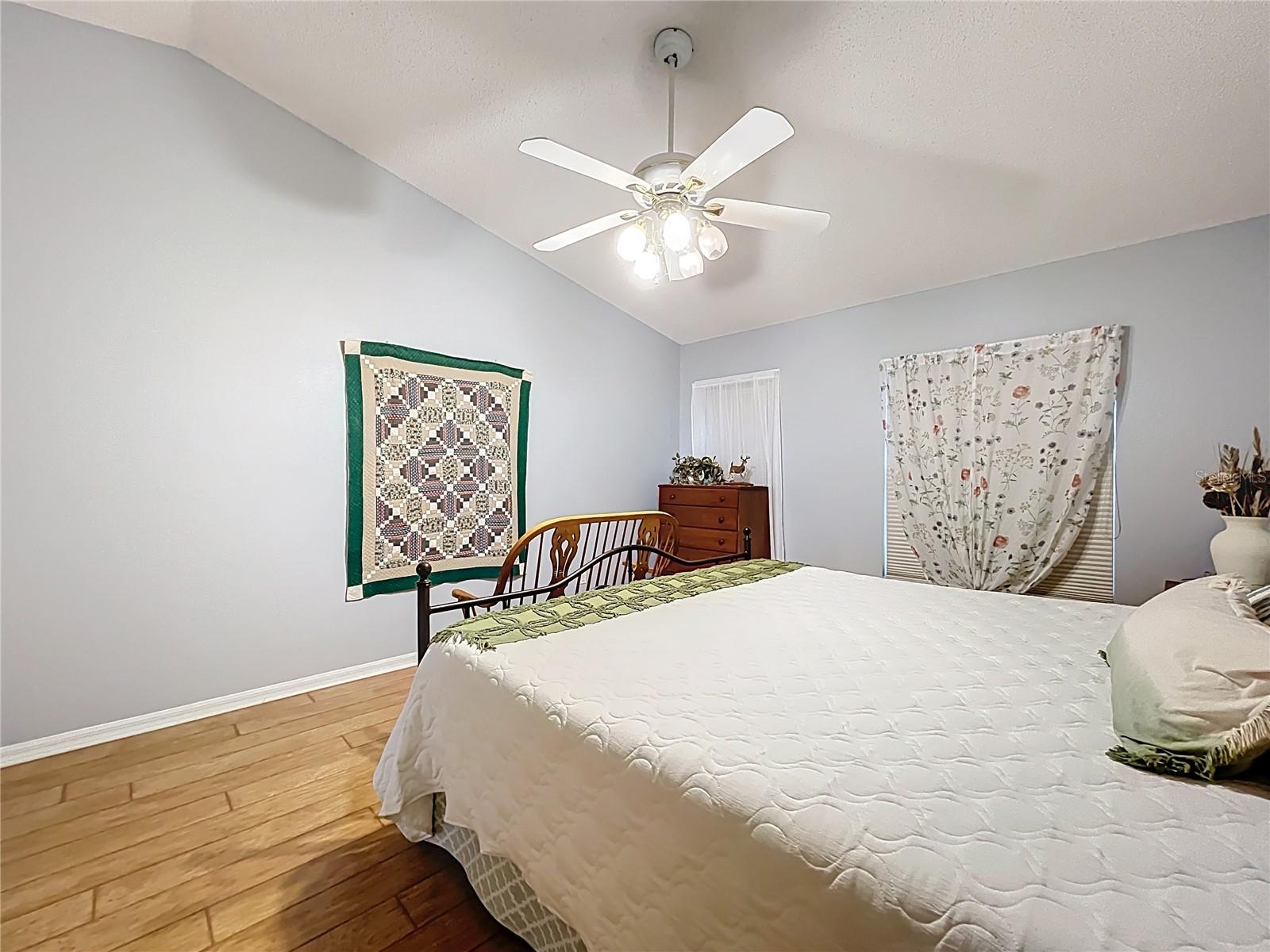 Image 35 of 52 For 26338 Glen Eagle