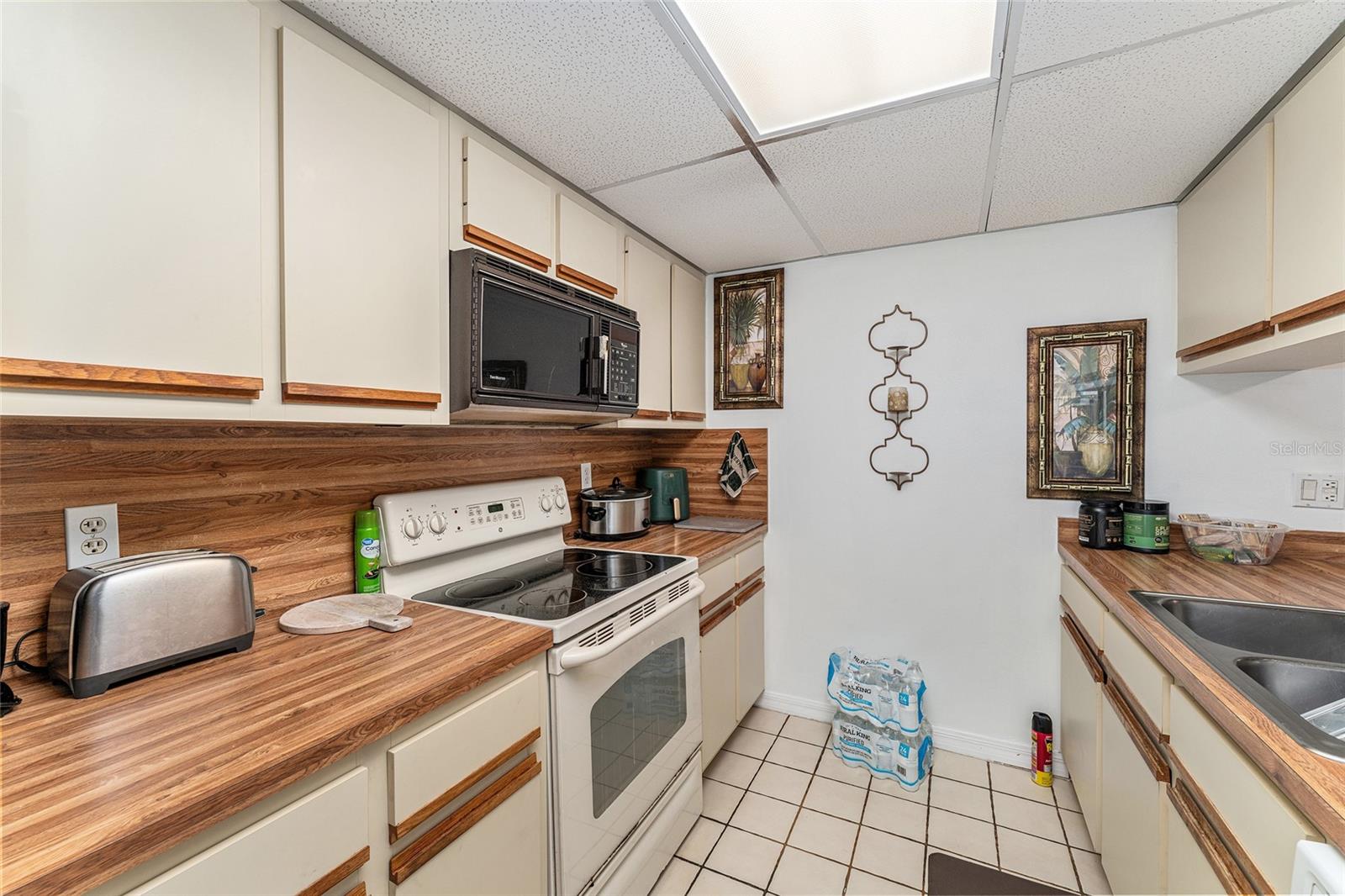 Image 12 of 31 For 2920 Poplar Avenue