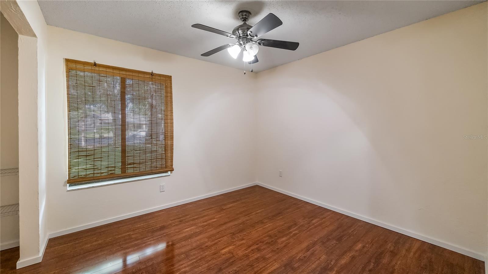 Image 14 of 37 For 15925 Summit Court