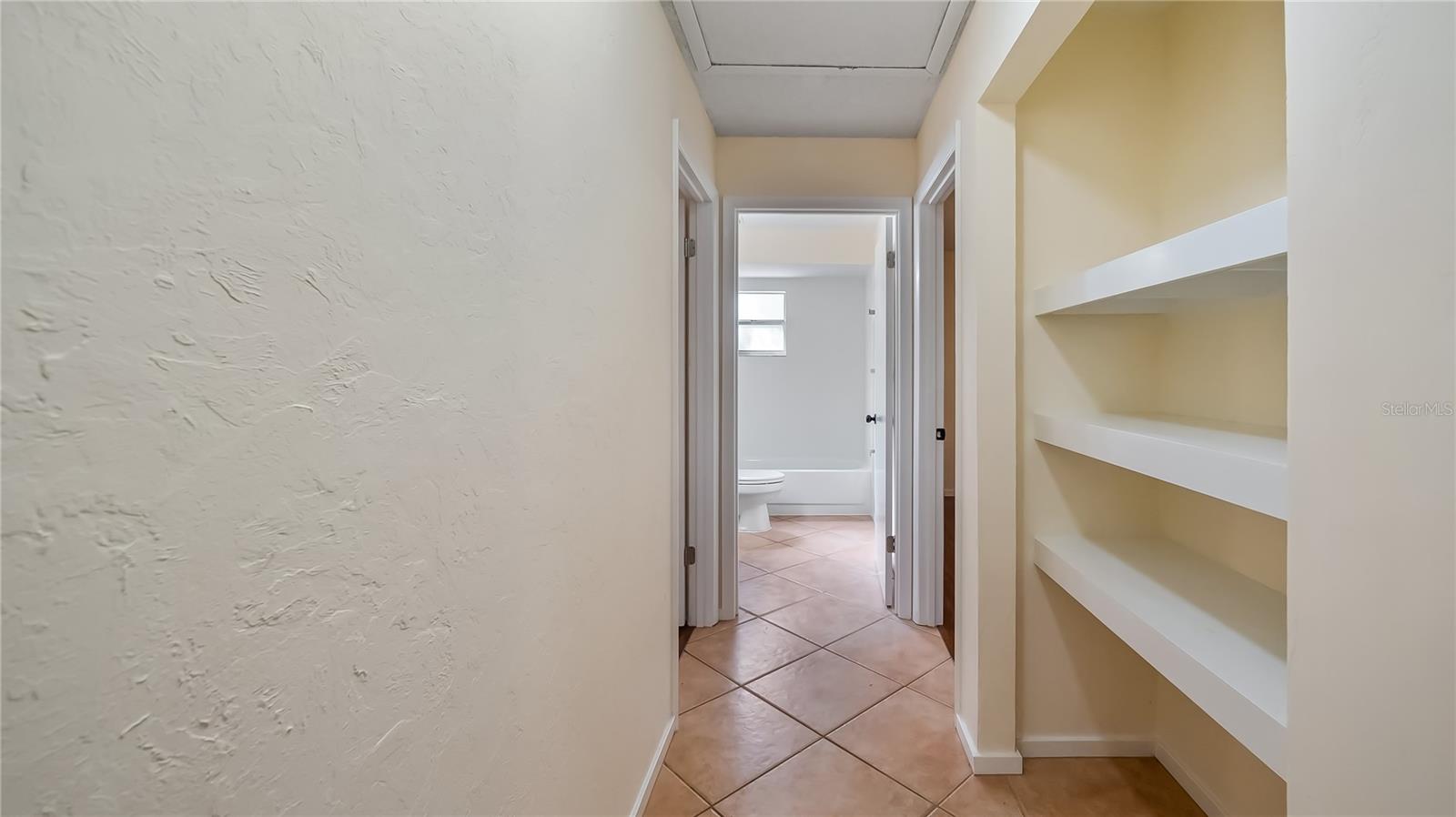 Image 15 of 37 For 15925 Summit Court
