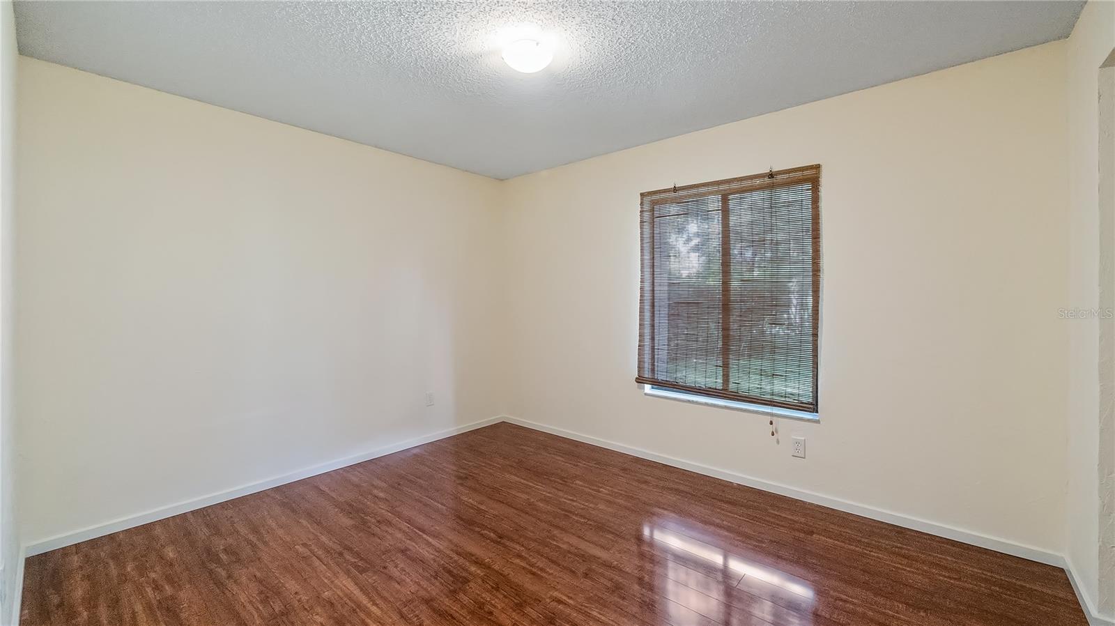 Image 16 of 37 For 15925 Summit Court