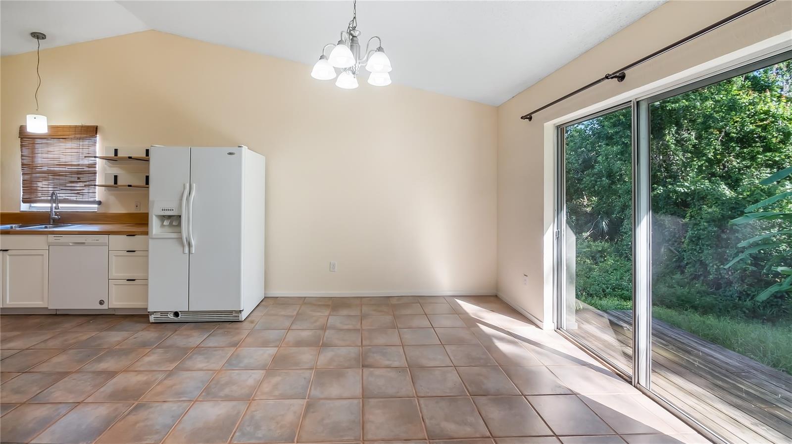 Image 6 of 37 For 15925 Summit Court