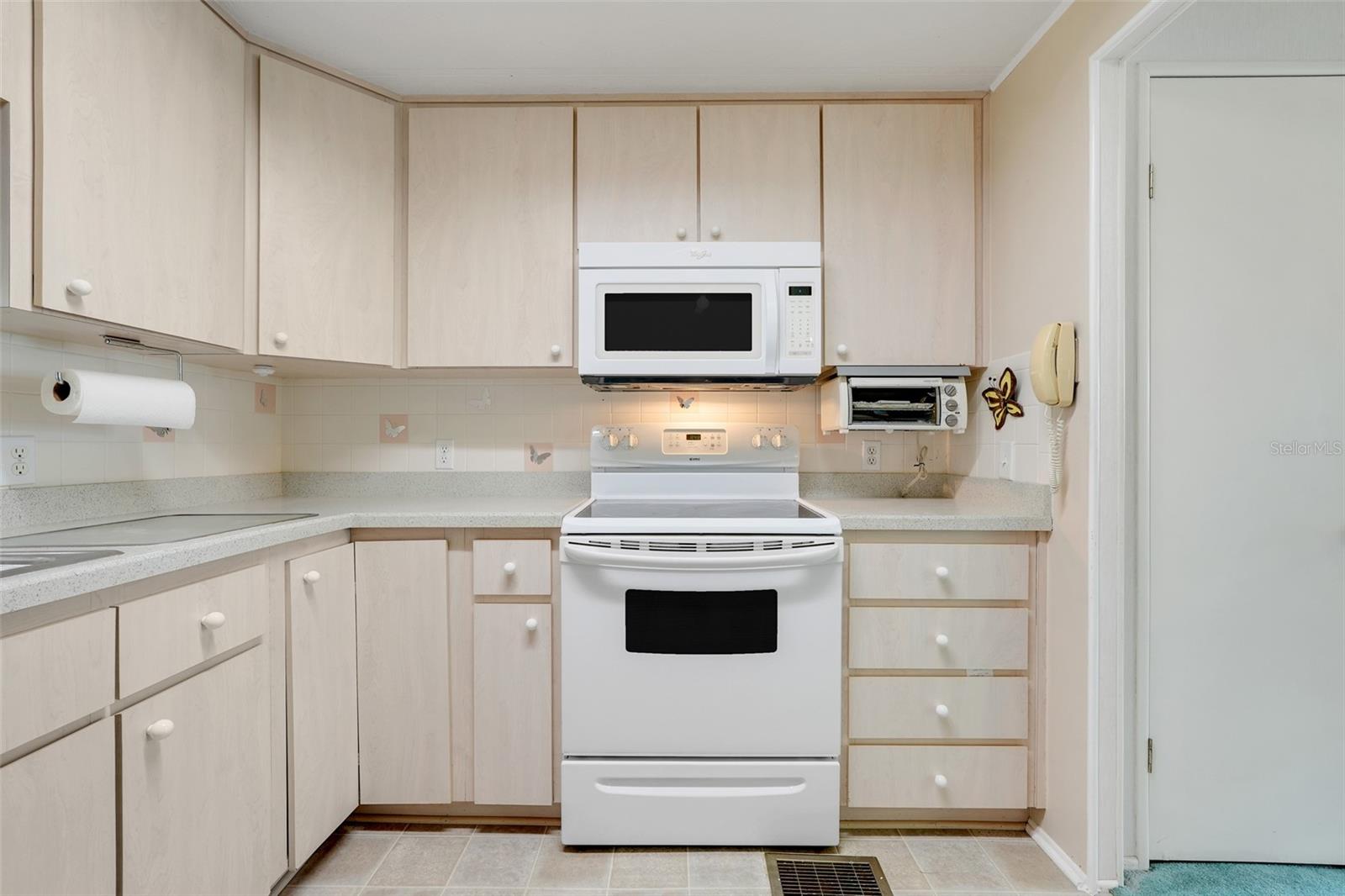 Image 14 of 55 For 119 Royal Palm Drive