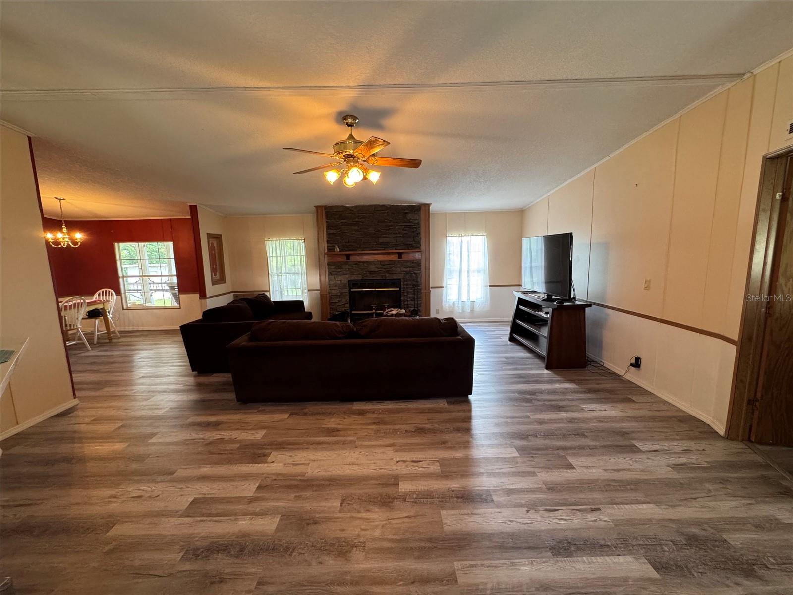 Image 5 of 39 For 10865 Timucuan Road