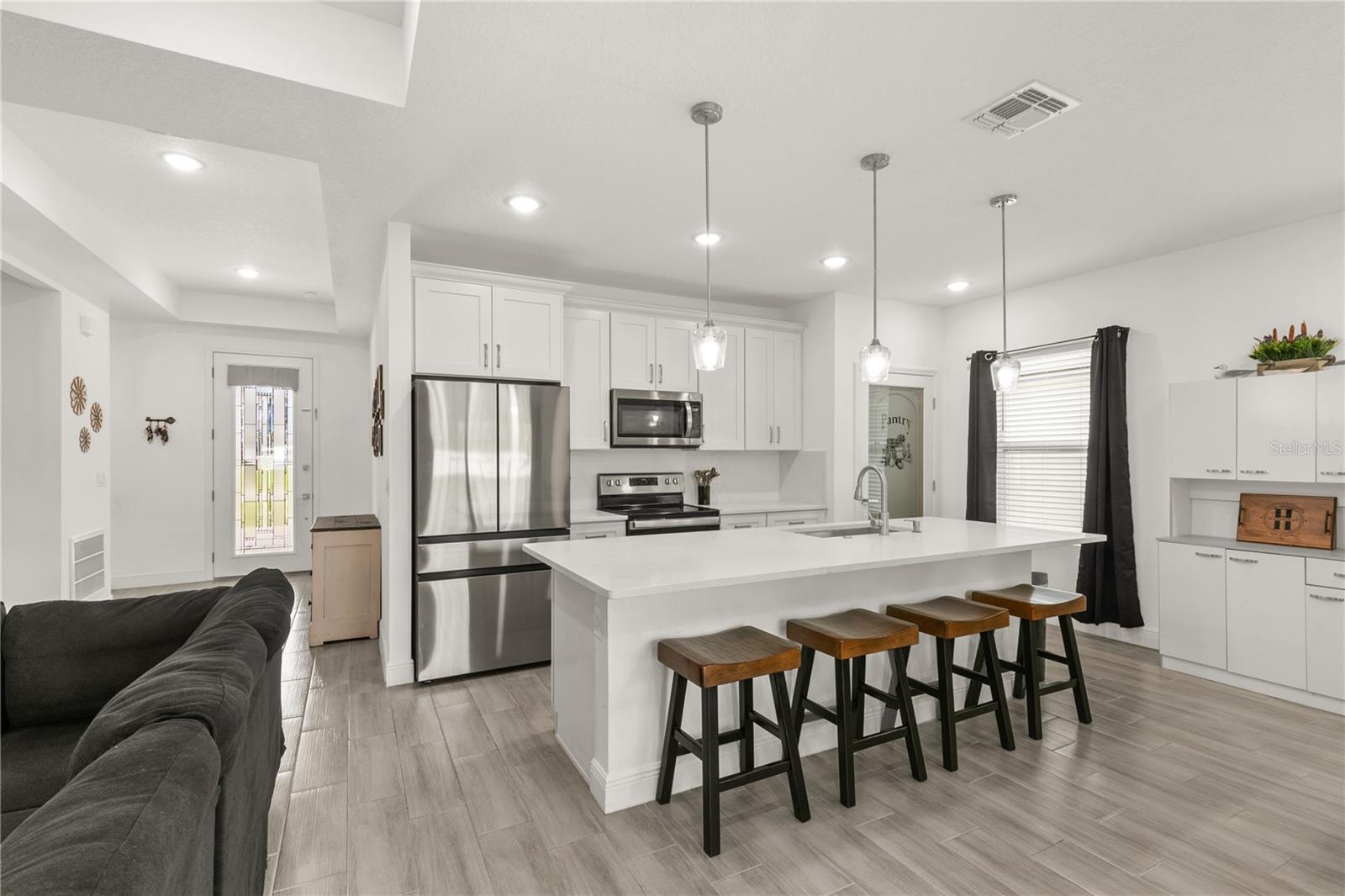 Image 6 of 36 For 1620 6th Avenue