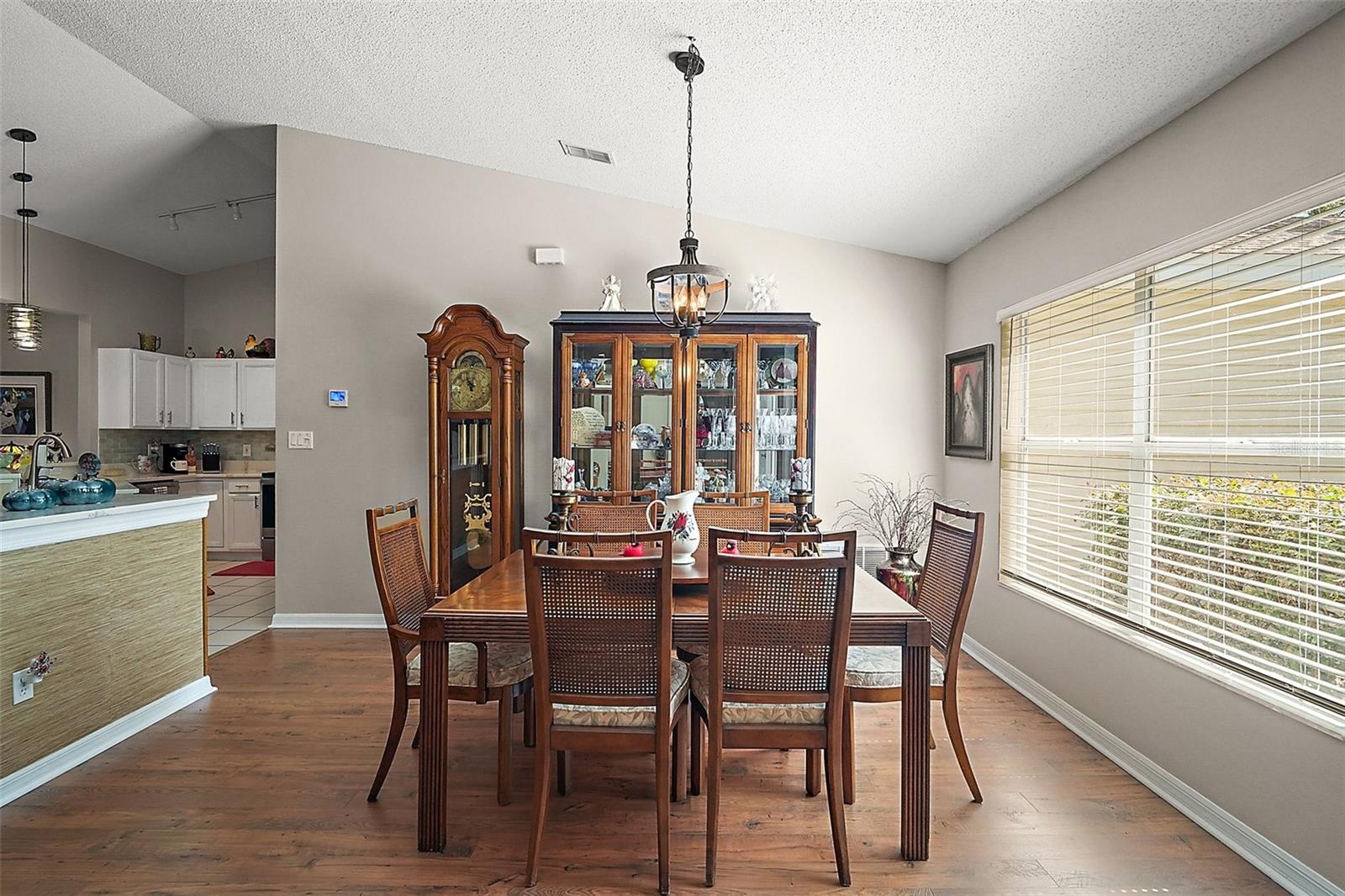 Image 10 of 35 For 4300 Leafway Circle