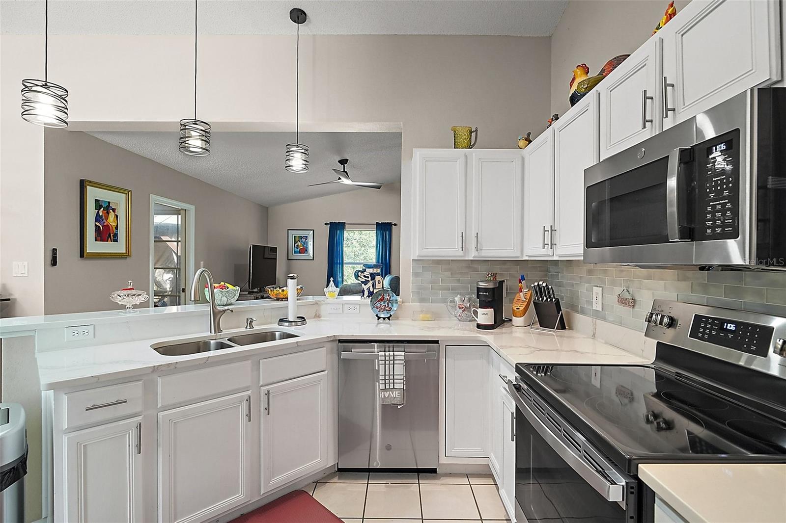 Image 13 of 35 For 4300 Leafway Circle