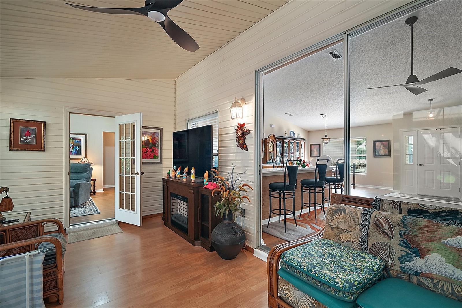 Image 21 of 35 For 4300 Leafway Circle