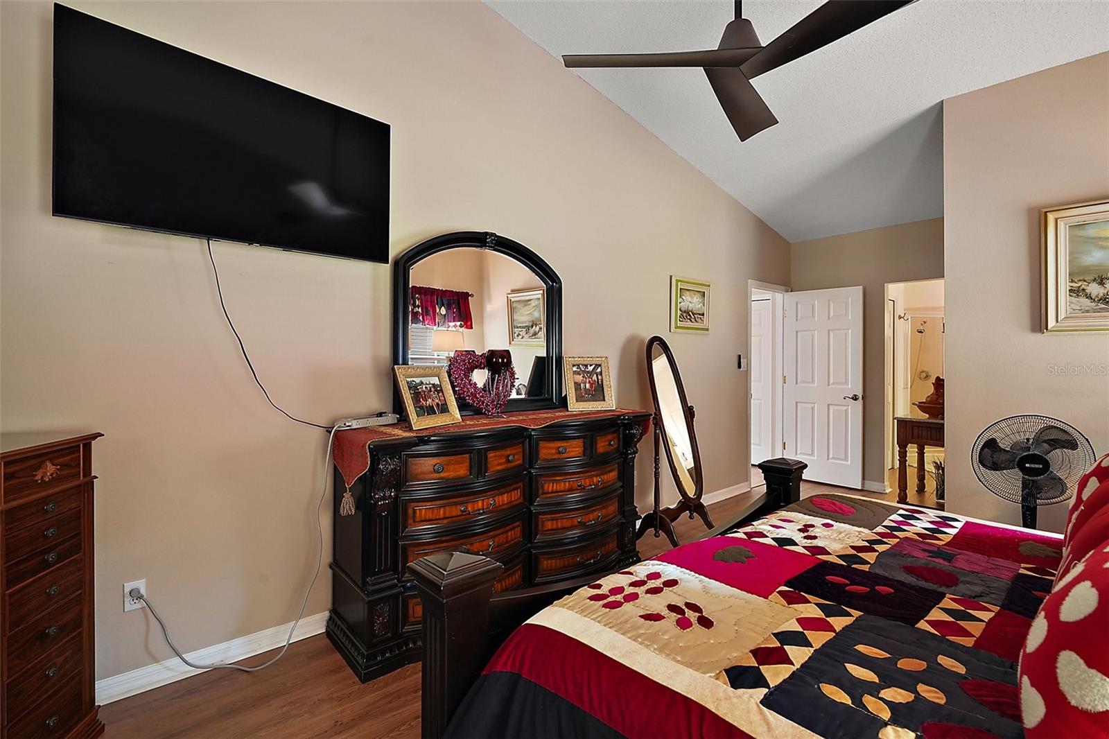 Image 23 of 35 For 4300 Leafway Circle