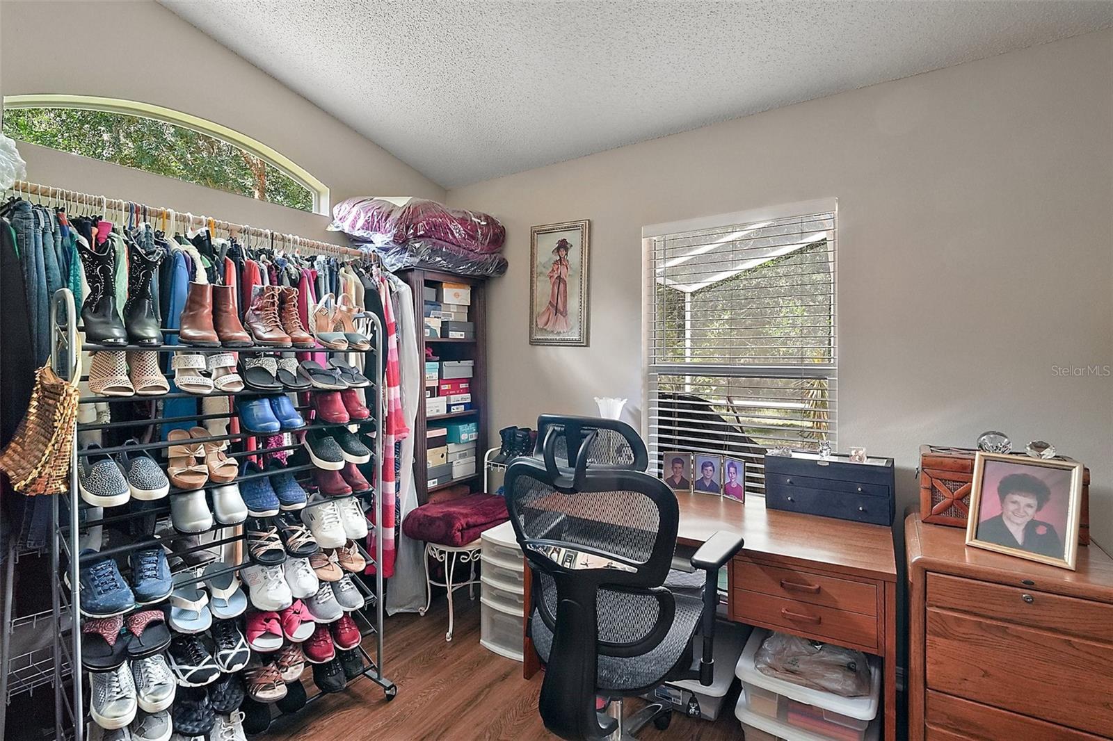 Image 24 of 35 For 4300 Leafway Circle