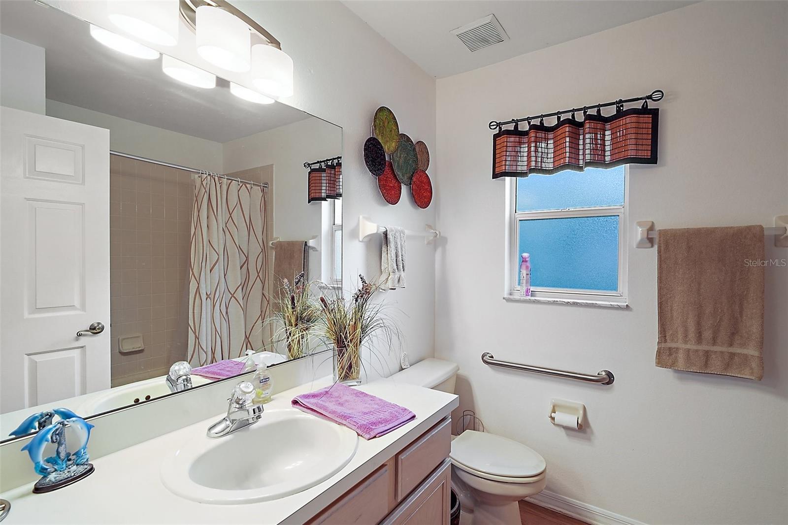 Image 28 of 35 For 4300 Leafway Circle