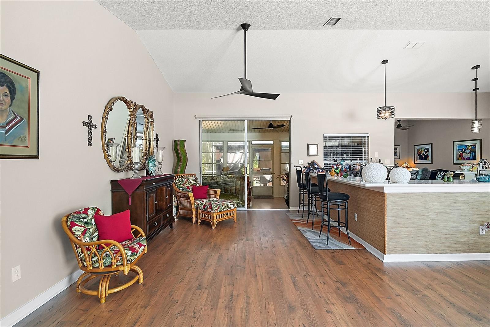 Image 8 of 35 For 4300 Leafway Circle