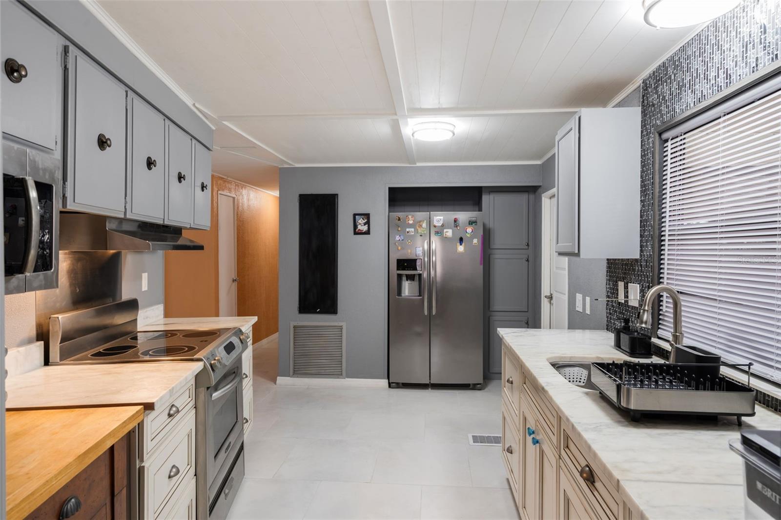 Image 2 of 18 For 17511 Palm Drive