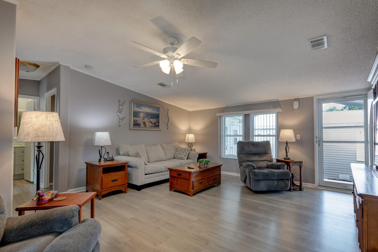 Image 5 of 36 For 11926 Milan Way