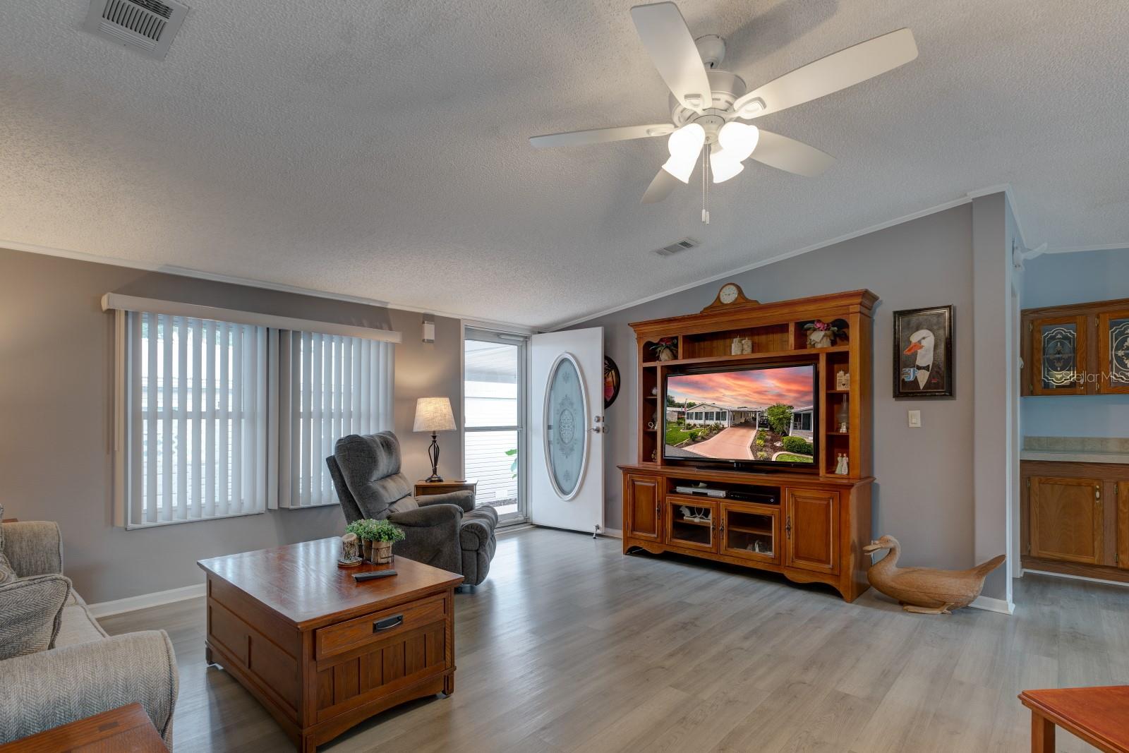 Image 6 of 36 For 11926 Milan Way
