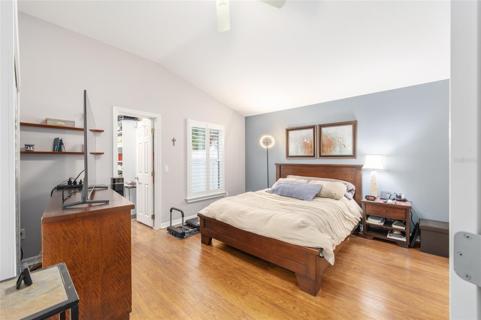 Listing photo id 23 for 1065 Berg Court