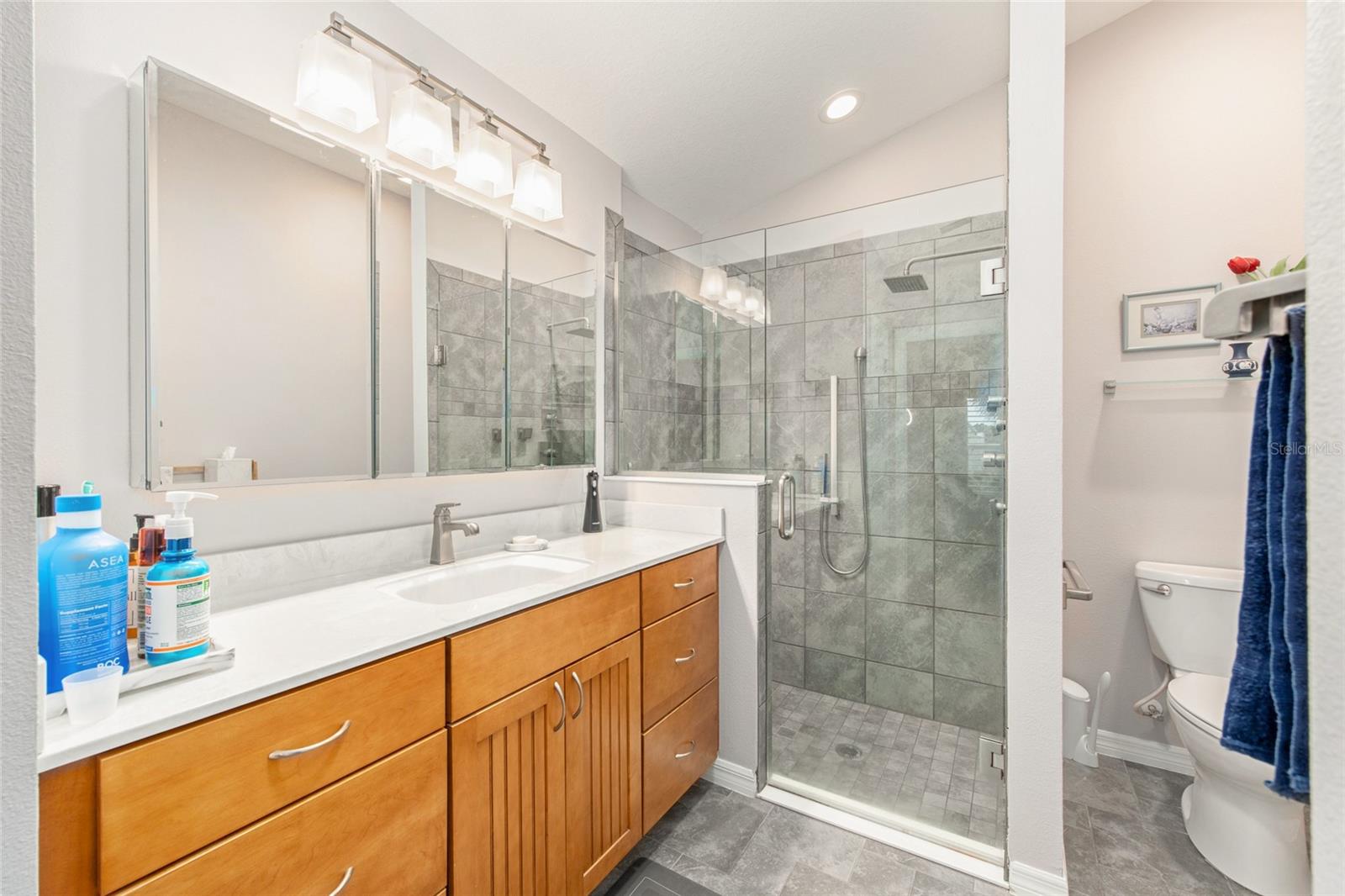 Listing photo id 26 for 1065 Berg Court