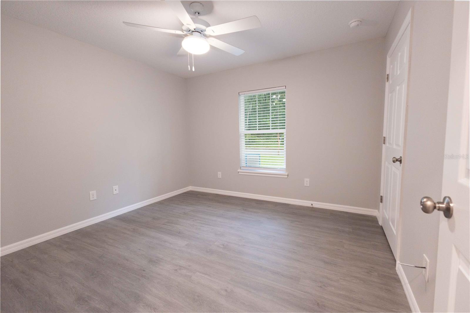Image 10 of 20 For 8161 Cr 647  