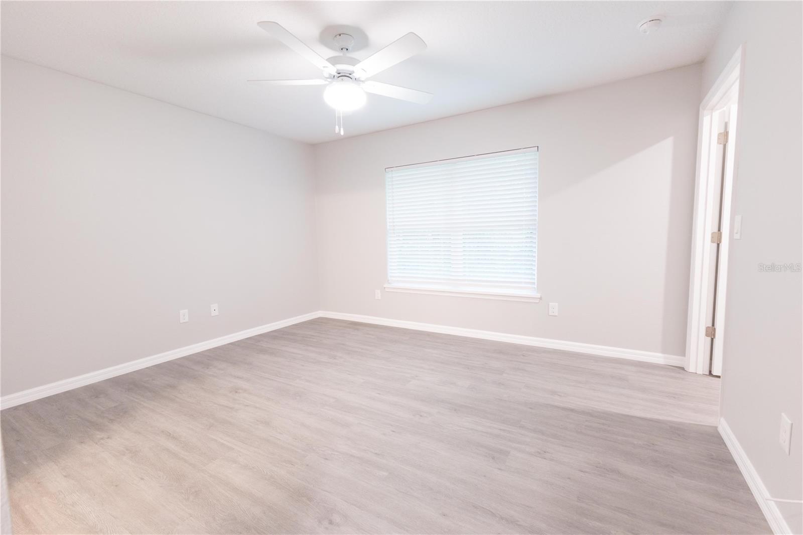 Image 13 of 20 For 8161 Cr 647  