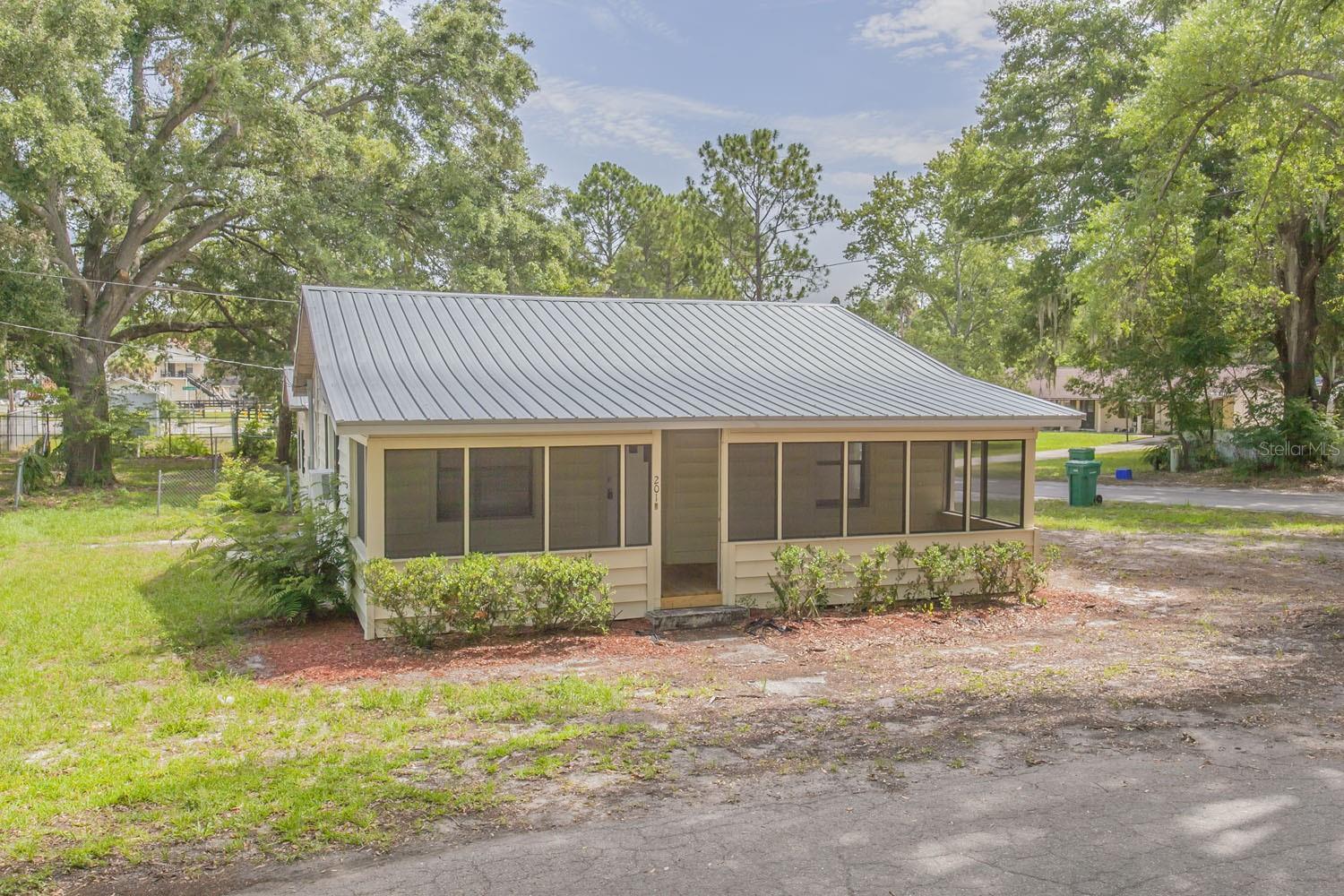 Image 3 of 14 For 601 Pleasantdale Drive