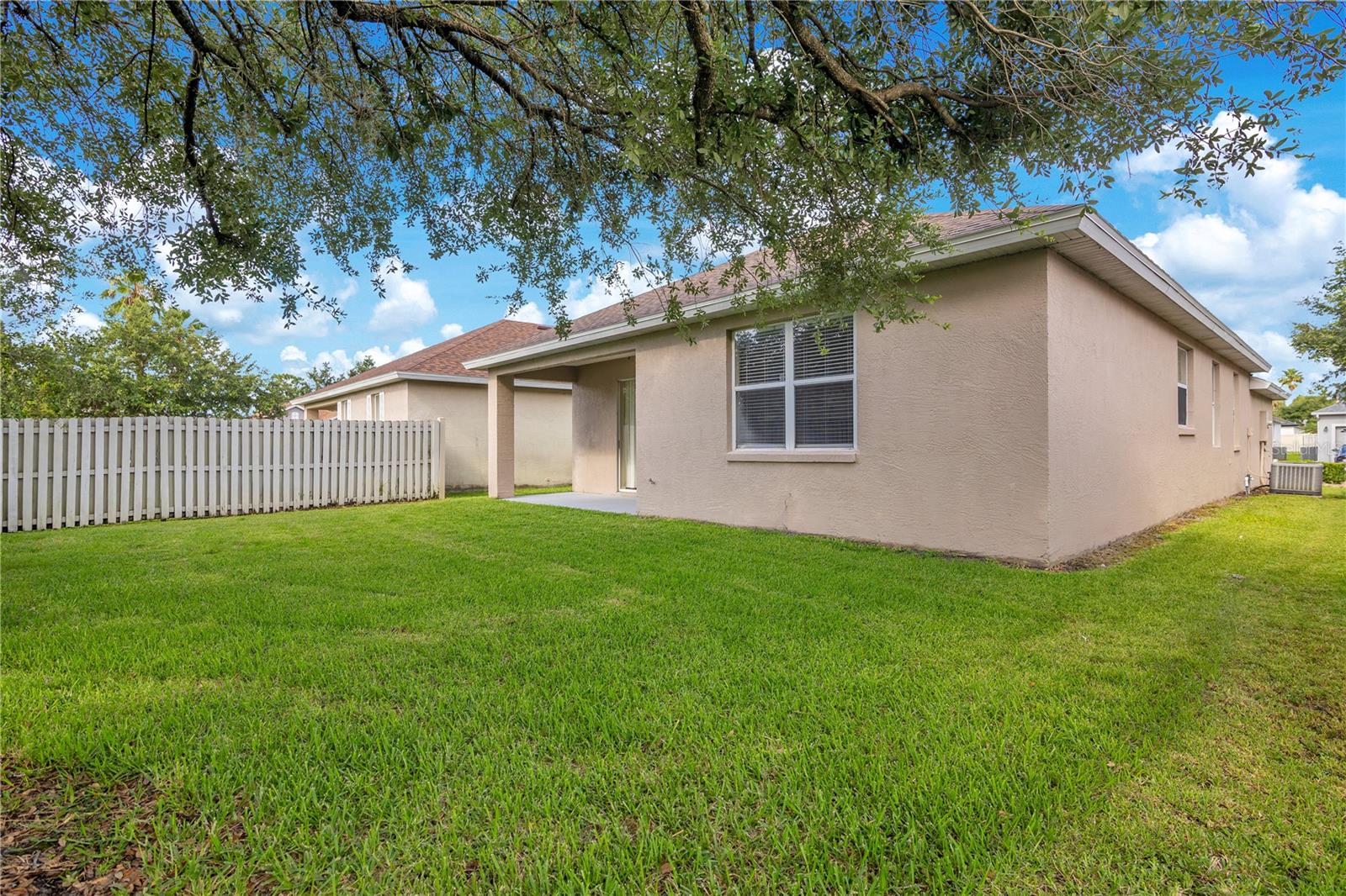 Image 23 of 30 For 14327 Cheverleigh Drive