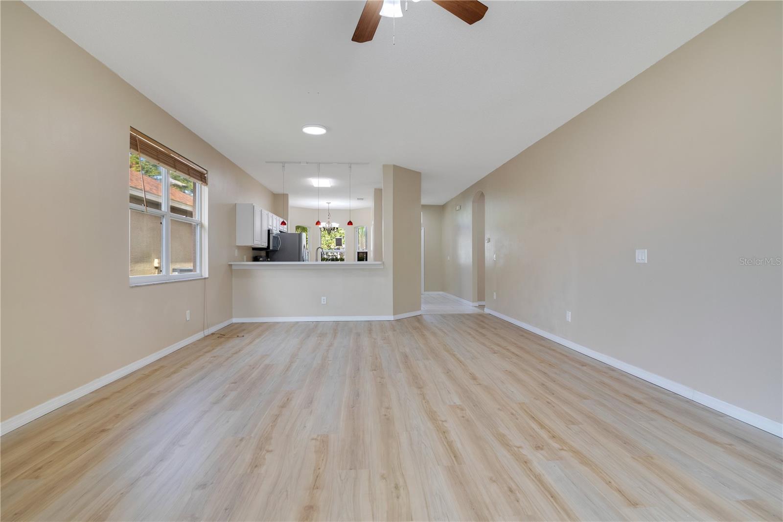 Image 7 of 30 For 14327 Cheverleigh Drive