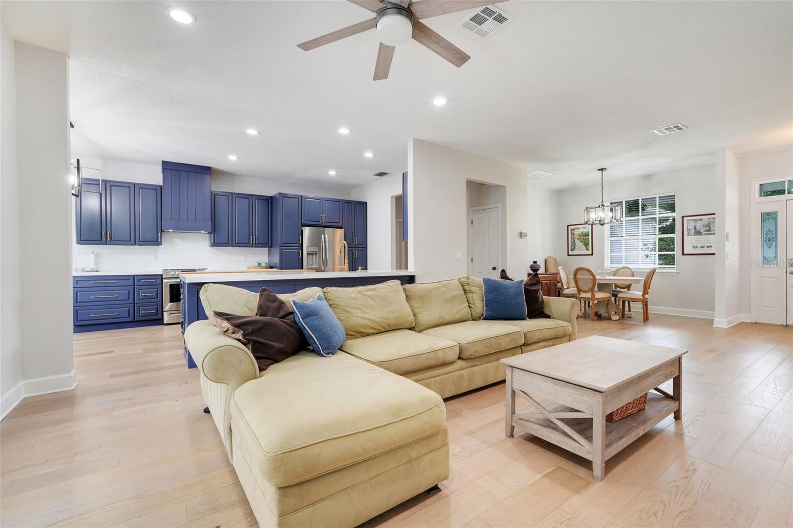 Image 11 of 38 For 15629 Catherine Circle