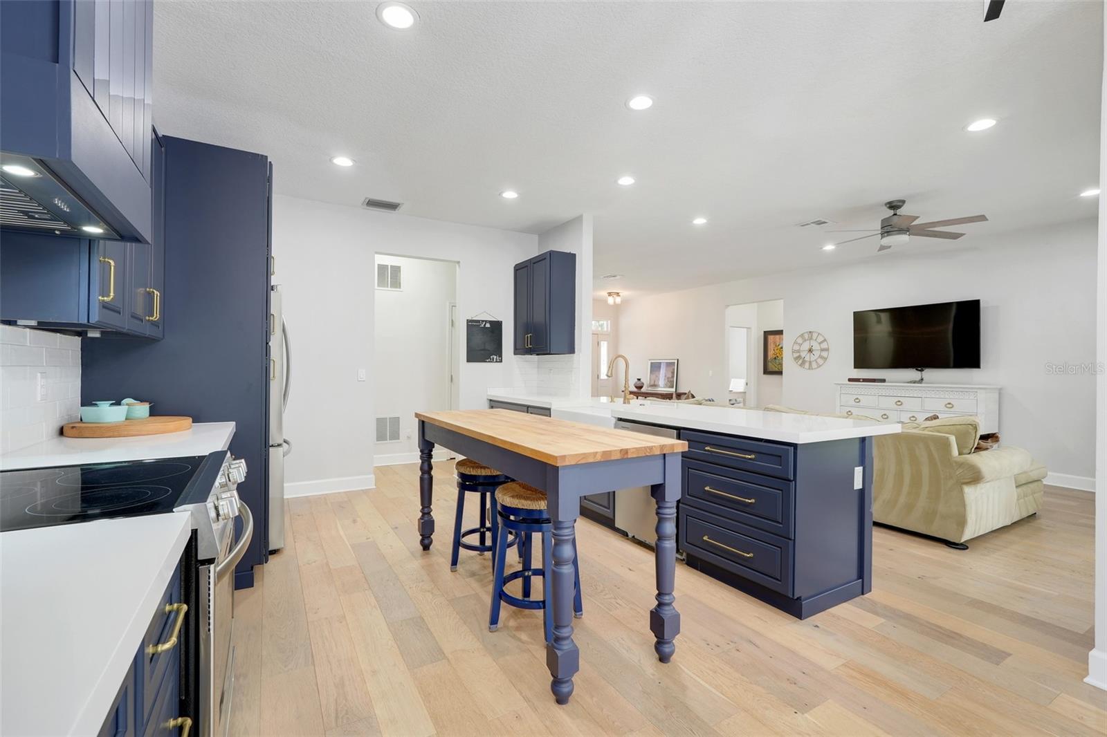 Image 12 of 38 For 15629 Catherine Circle