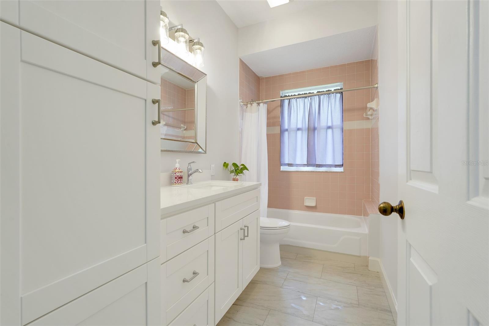 Image 25 of 38 For 15629 Catherine Circle