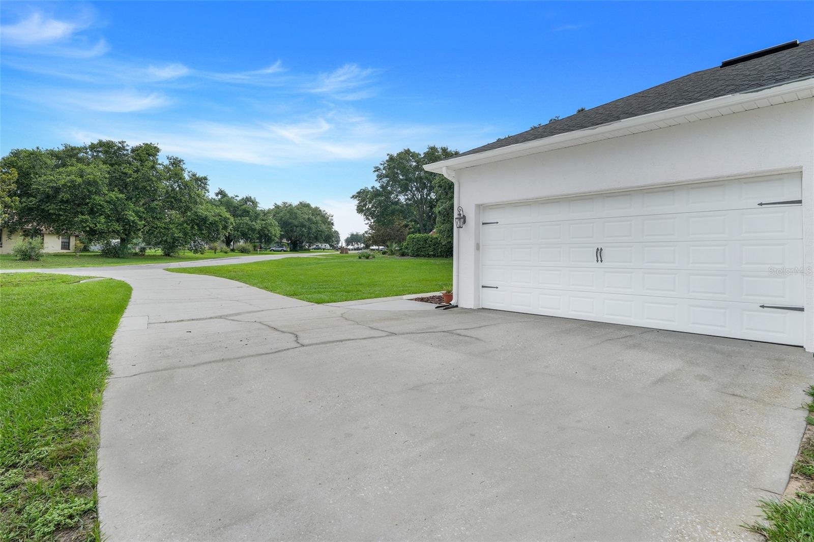 Image 3 of 38 For 15629 Catherine Circle