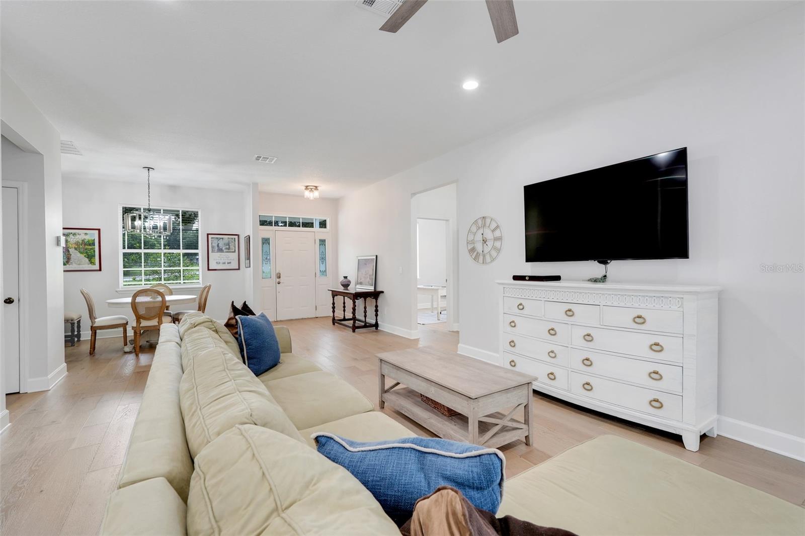 Image 9 of 38 For 15629 Catherine Circle