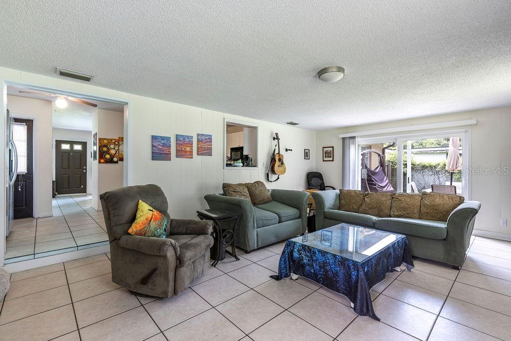 Image 12 of 29 For 1415 Braebury Drive