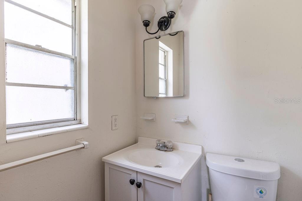 Image 17 of 29 For 1415 Braebury Drive