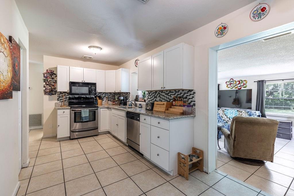 Image 6 of 29 For 1415 Braebury Drive