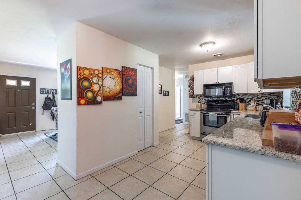 Image 8 of 29 For 1415 Braebury Drive