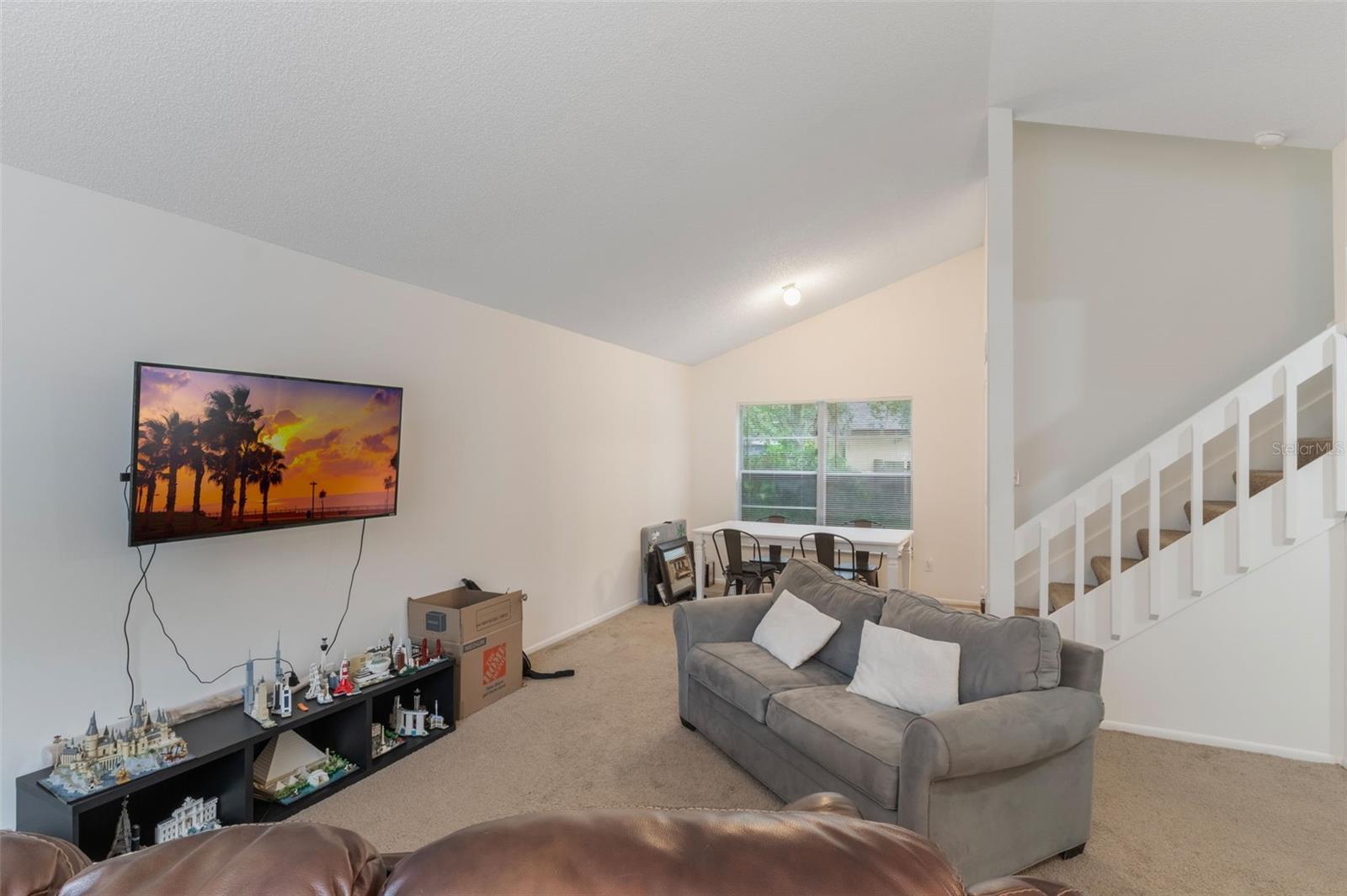 Image 6 of 33 For 3904 Valencia Grove Lane