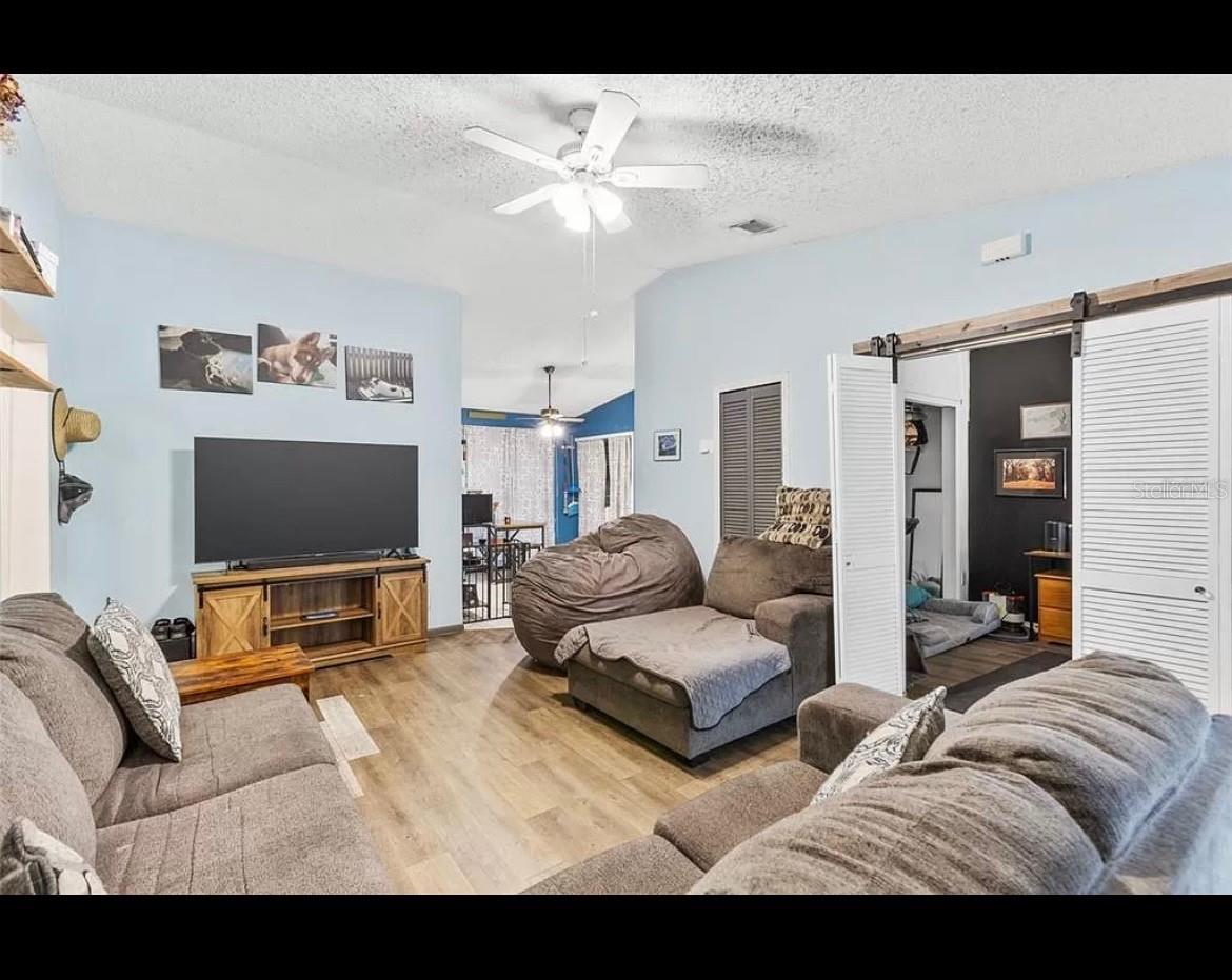 Image 6 of 19 For 3015 Casselwood Street