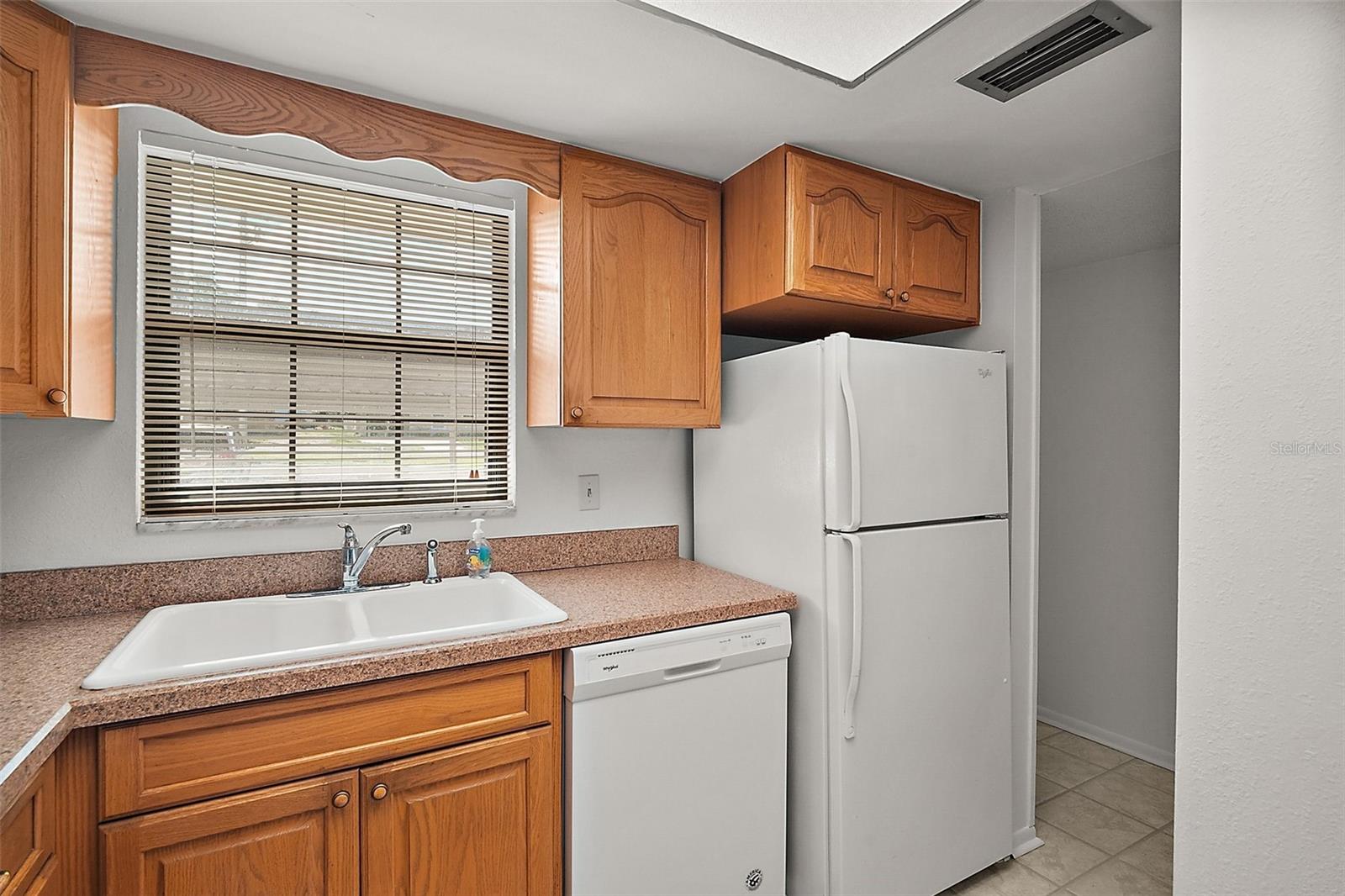 Image 11 of 28 For 101 Grandview Street 103