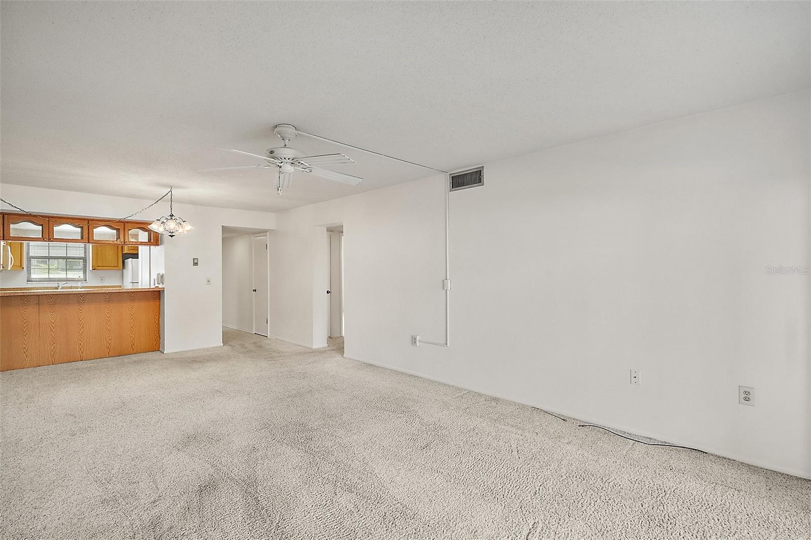 Image 7 of 28 For 101 Grandview Street 103