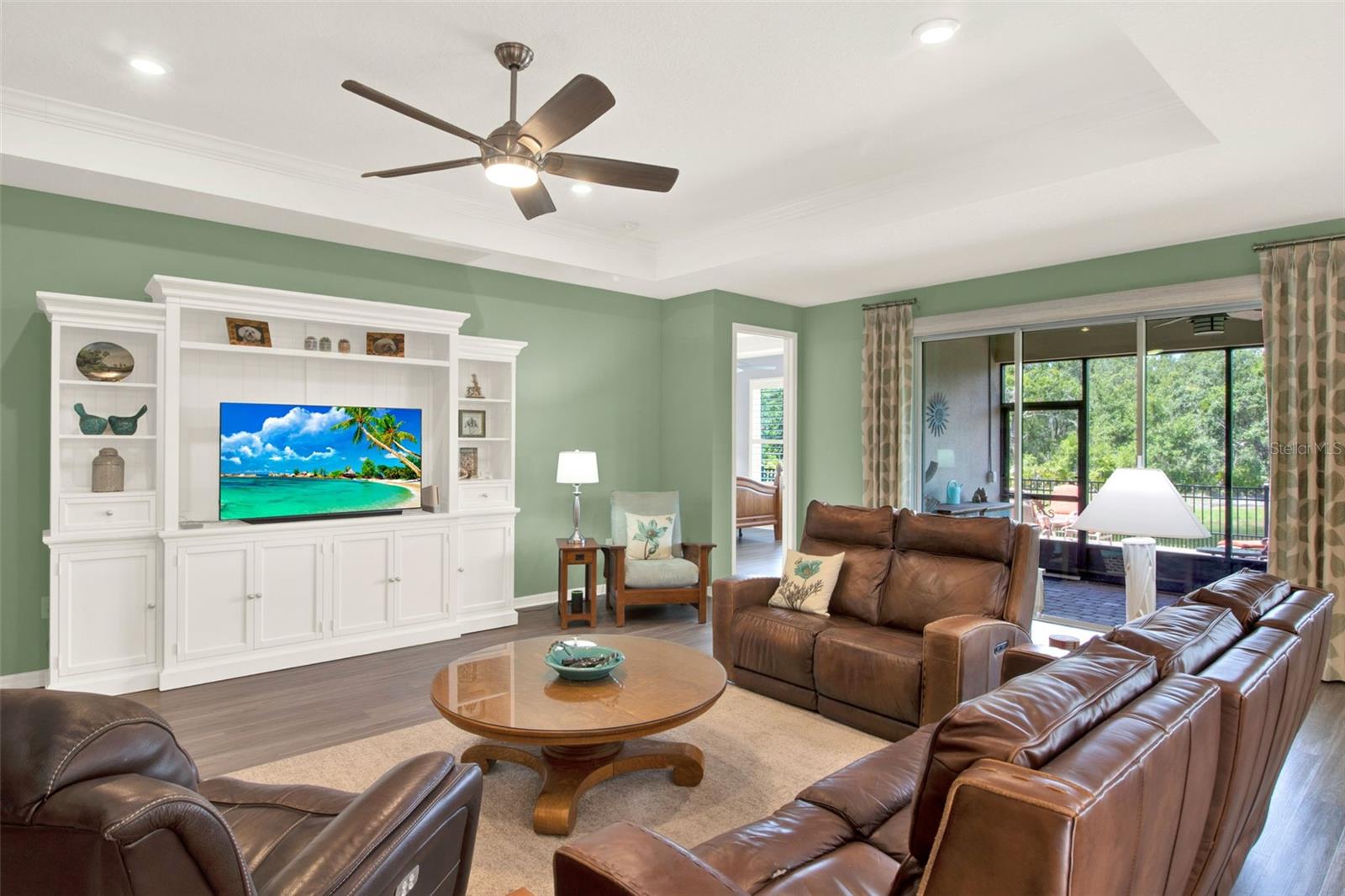 Image 11 of 81 For 446 Treviso Drive