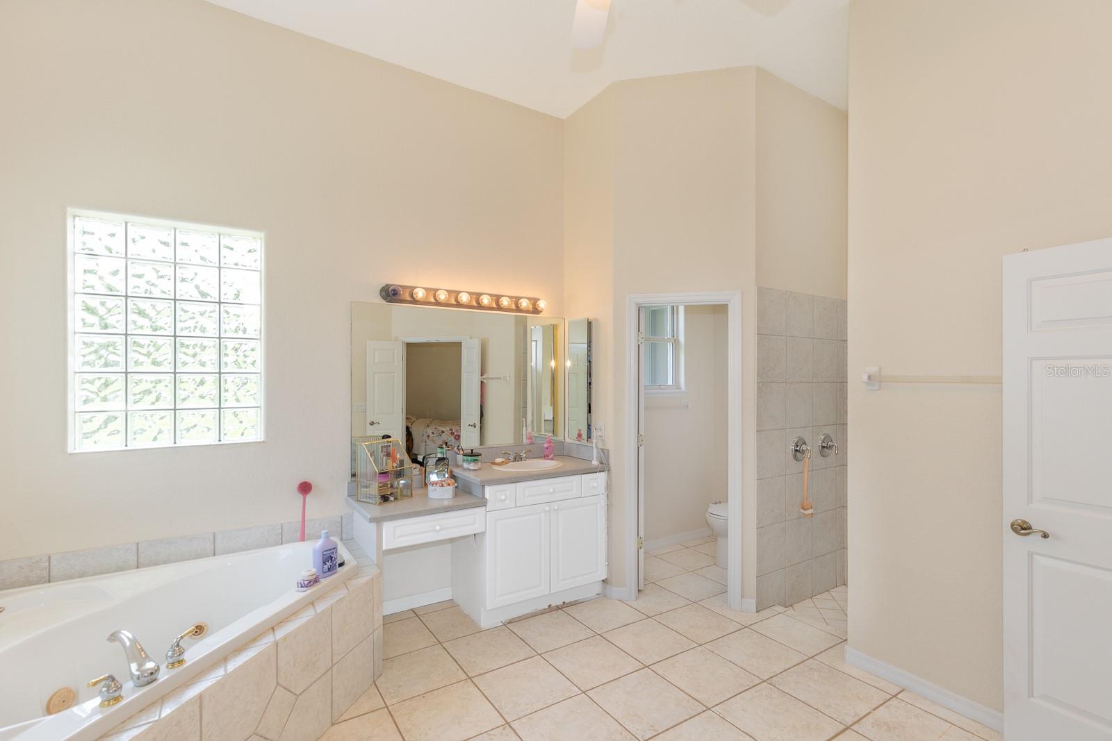 Image 17 of 55 For 32025 Timberlake Drive