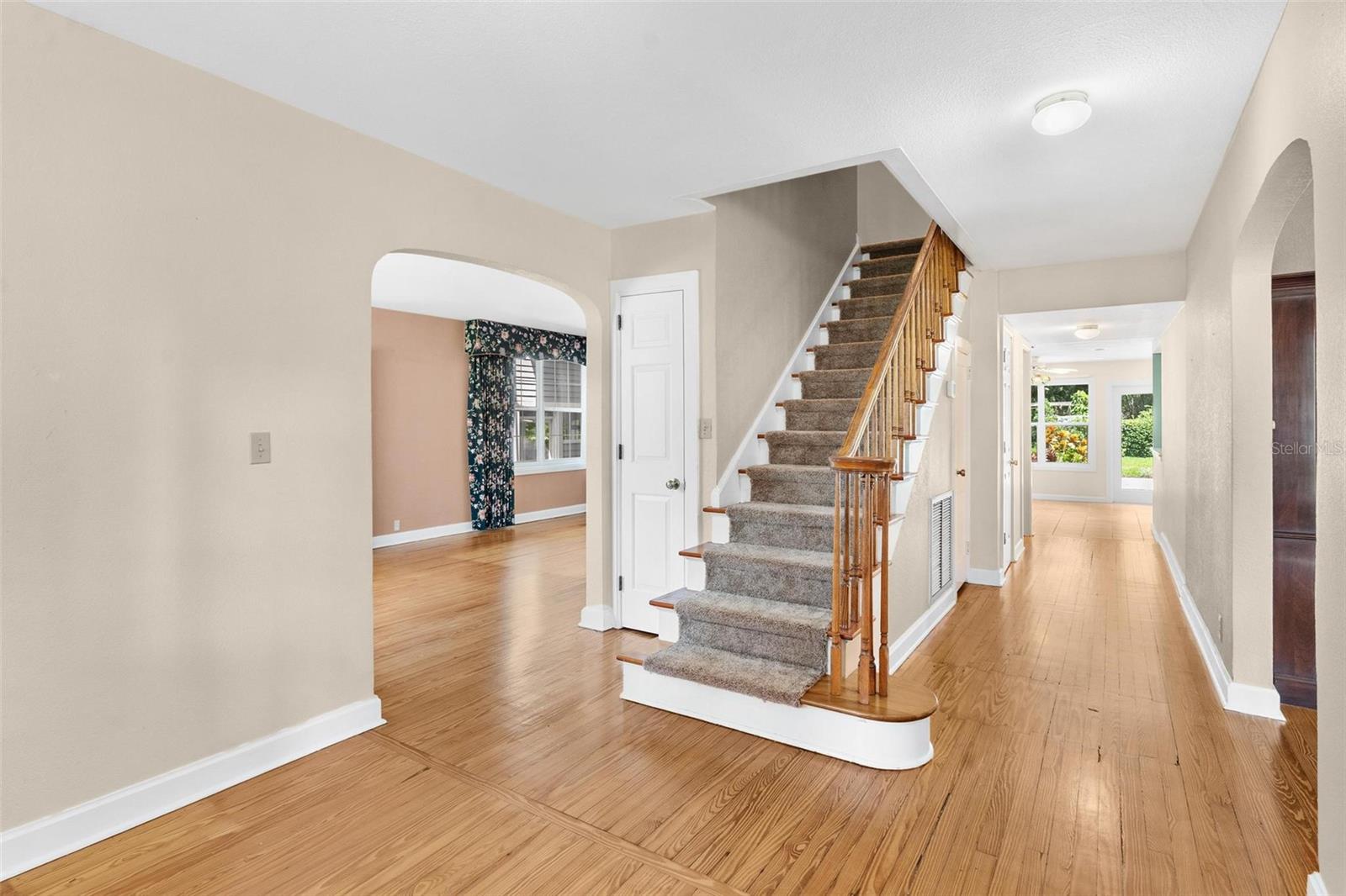 Image 10 of 82 For 9223 Silver Lake Drive