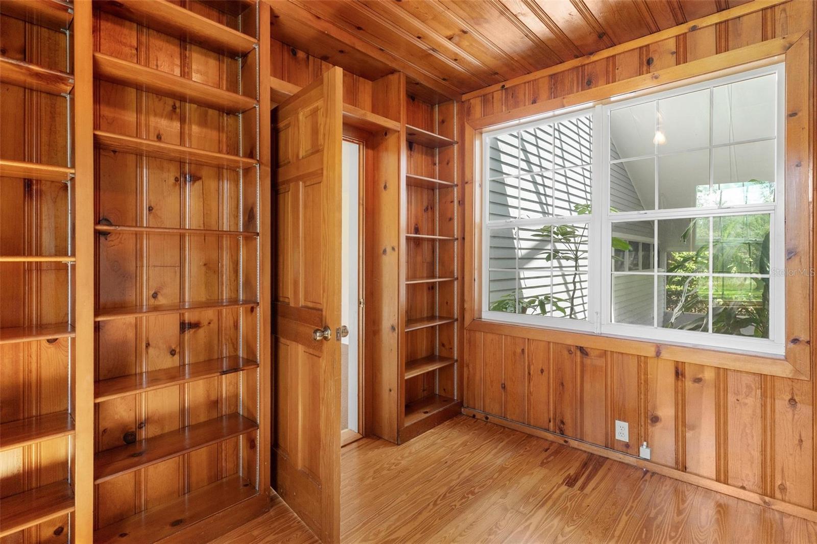 Image 13 of 82 For 9223 Silver Lake Drive