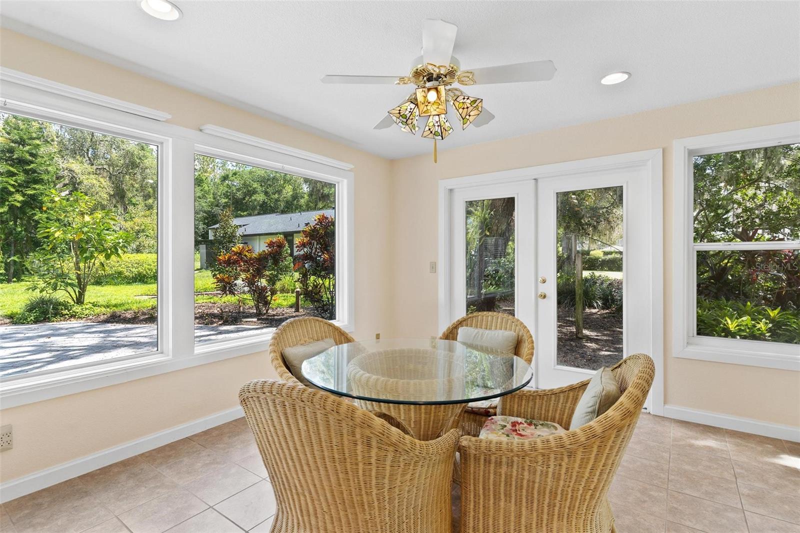 Image 21 of 82 For 9223 Silver Lake Drive